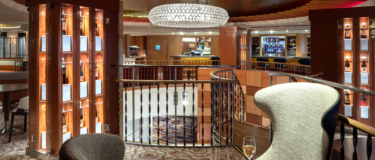 Listen to piano music and enjoy the panorama views at the Crow's Nest, located 30 metres over the ocean