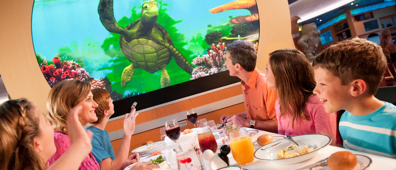 At Animatos Palate you can join an interactive dinner show during your dinner