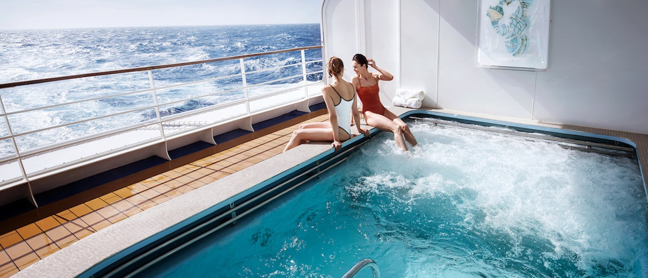 The outdoor jacuzzi