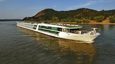 Emerald Sun, Danube River