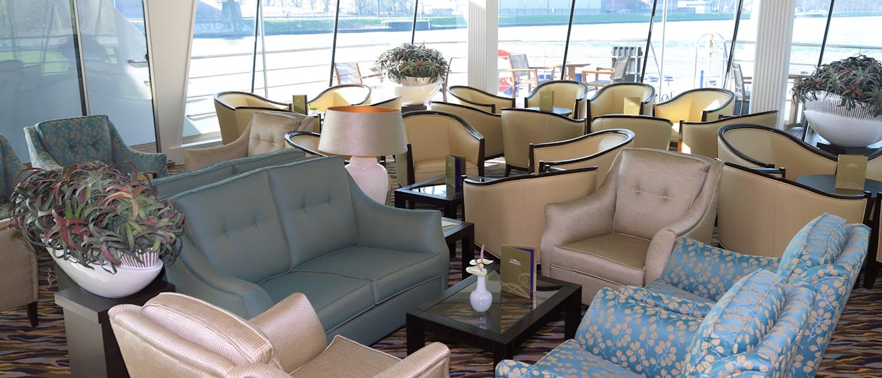 Relax in the lounge