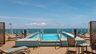 Iona, World Cruise
