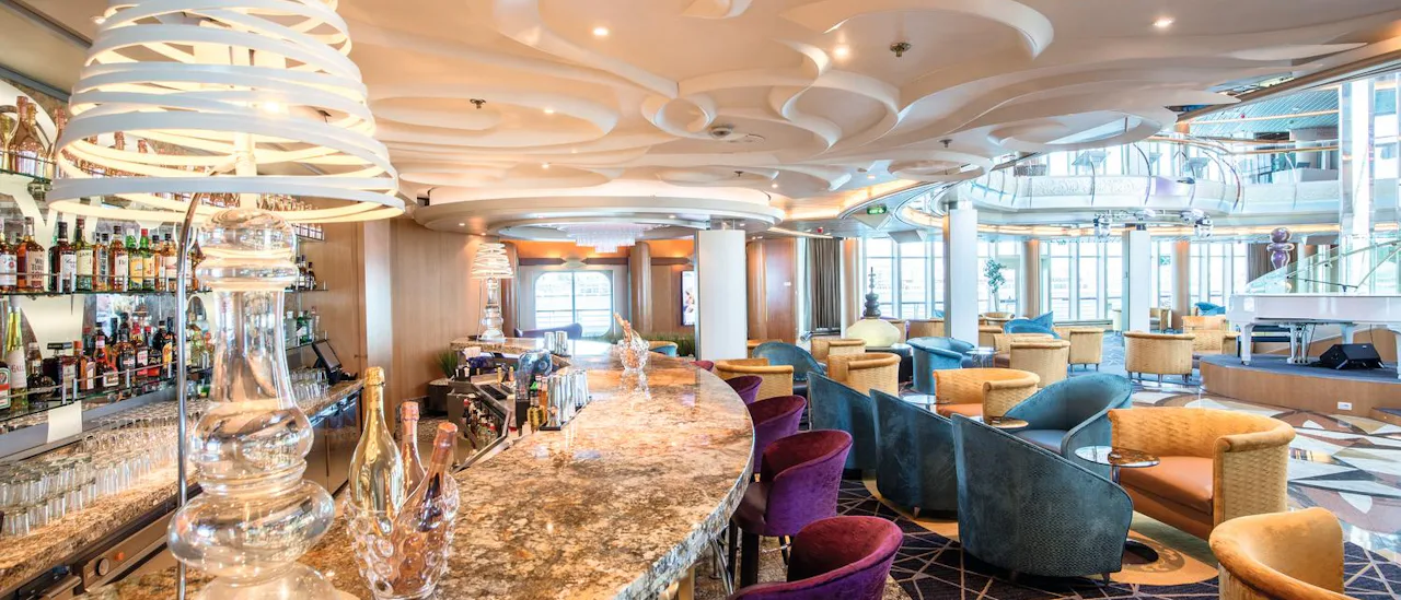 The Cocktail Bar - great for pre-dinner drinks