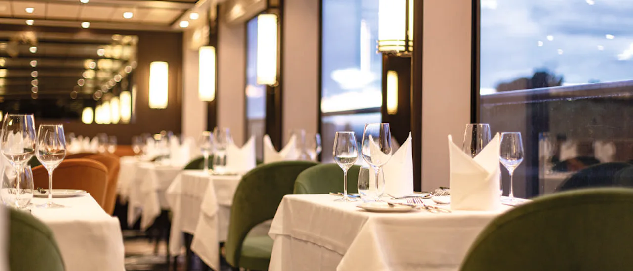 Verdastro - the main restaurant with waiter service