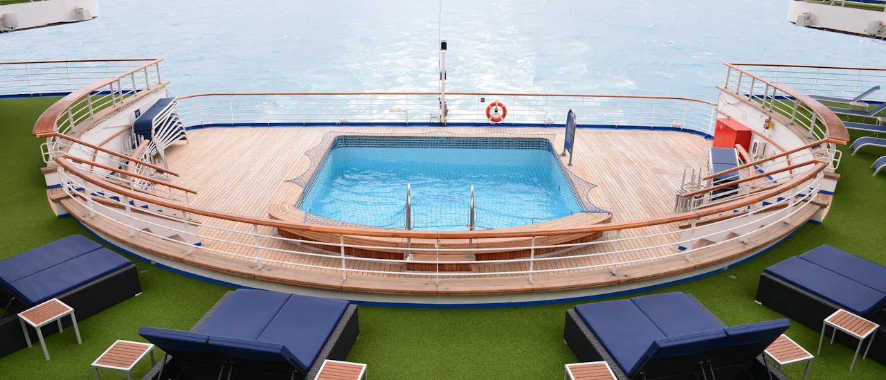 Oasis pool