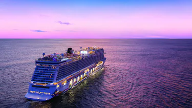 Norwegian Encore, Panama Canal