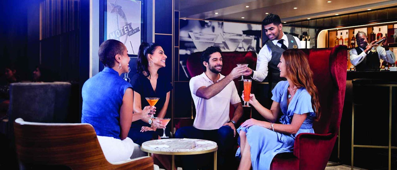 Crooners Lounge & Bar