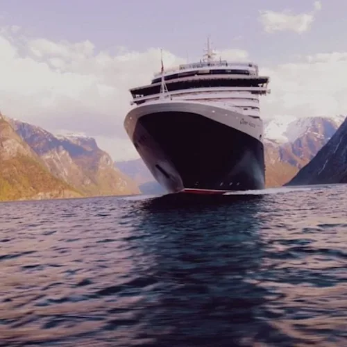 Choose one complimentary Cunard Fare Benefit