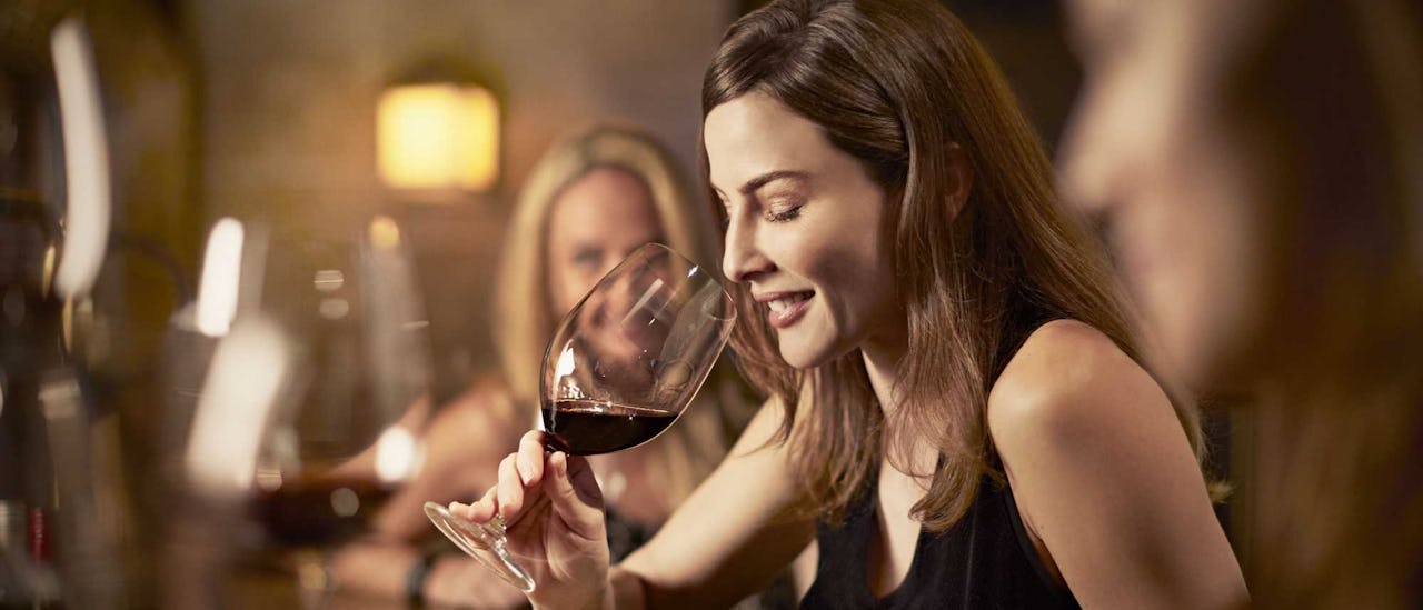 Vines Wine & Seafood Bar
