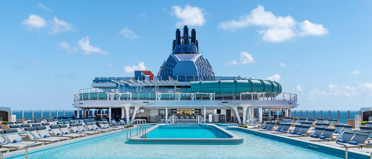 NCL Aqua Pool Deck