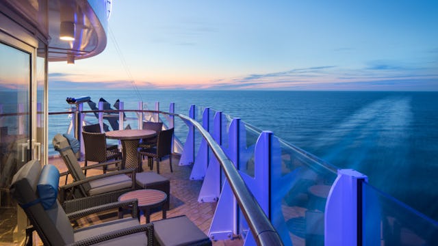 Harmony of the seas spacious aquatheatre suite