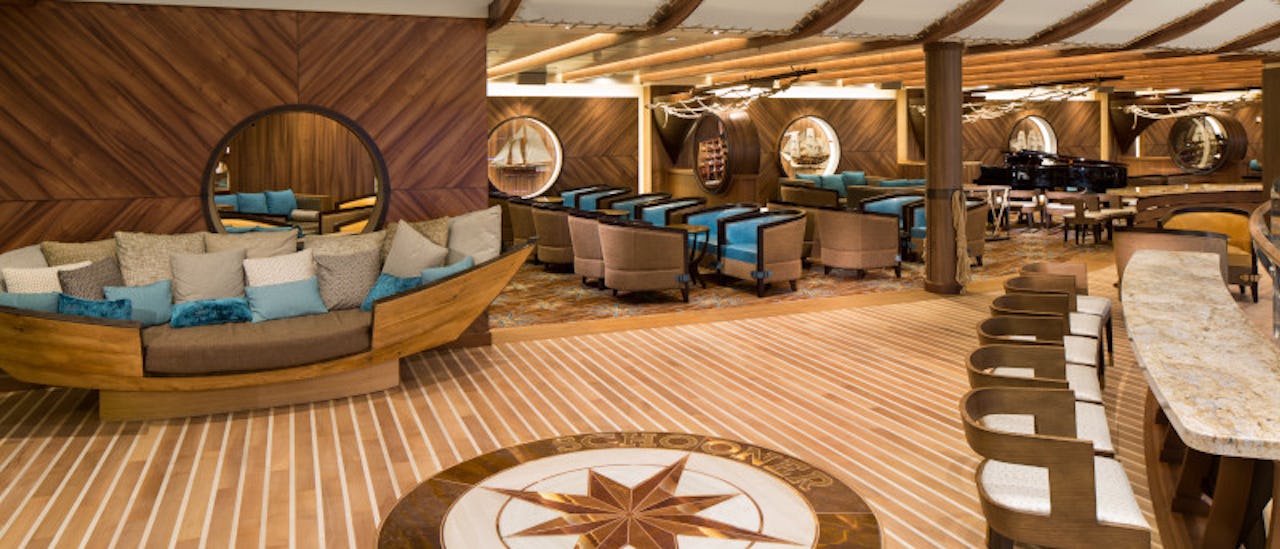 Harmony of the seas Schooner Bar
