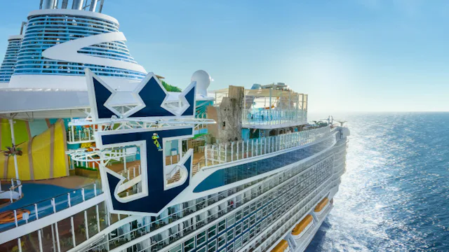 Icon of the Seas Crowns Edge
