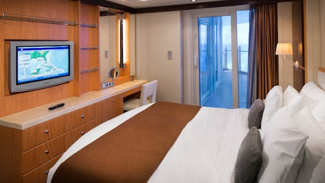 Oasis of the Seas AquaTheatre Suite