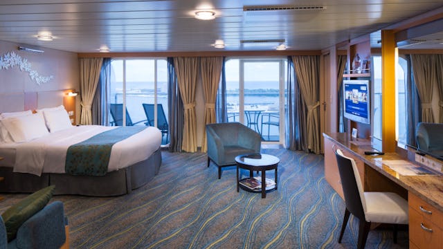 Oasis of the Seas Junior Suite