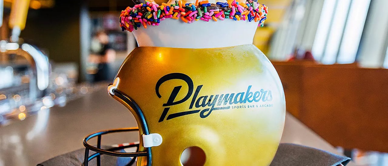 Oasis of the Seas Playmakers Sports Bar & Arcade
