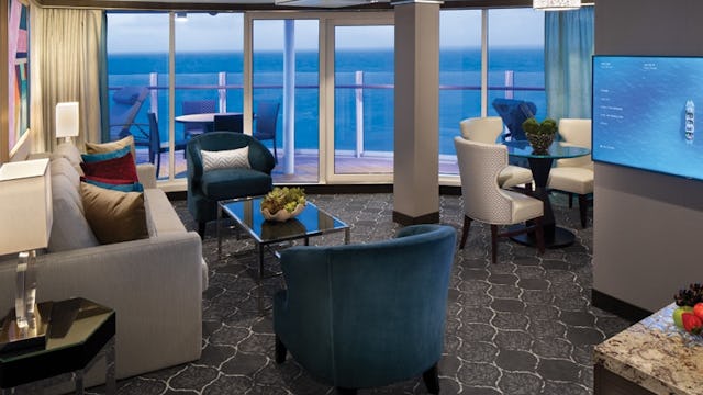 Symphony of the Seas AquaTheatre Suite Cabin Stateroom Accomodation