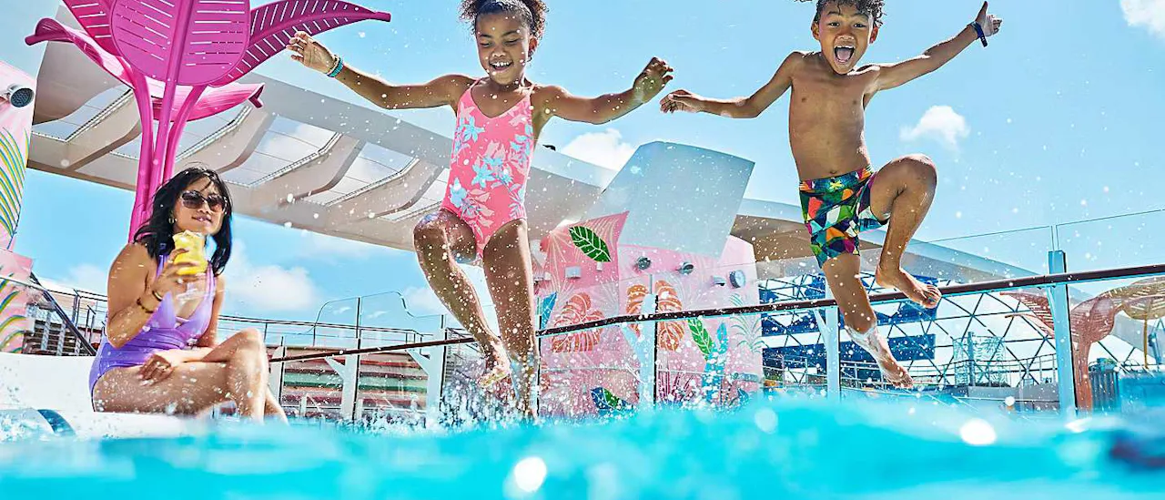 Allure of the Seas Pool Deck