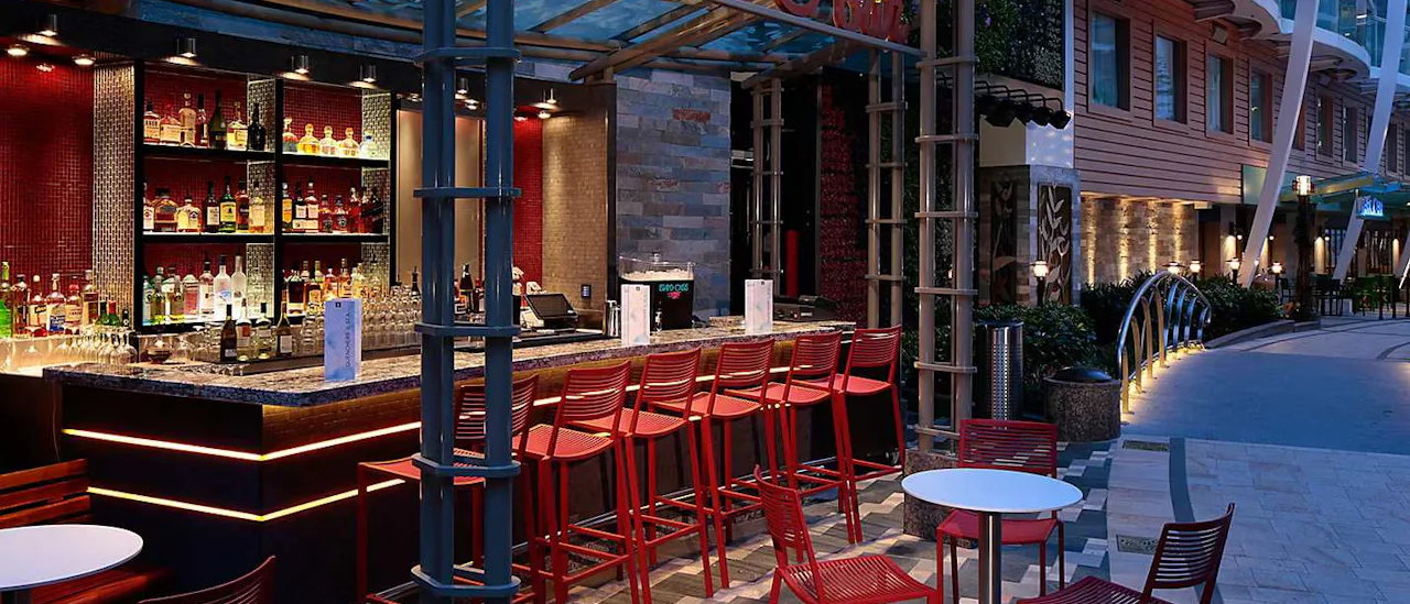 Allure of the Seas Trellis Bar