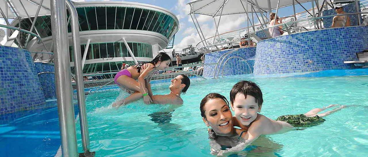 Grandeur of the Seas Pool Deck