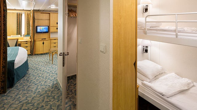 Freedom of the Seas Spacious Interior Cabin Stateroom