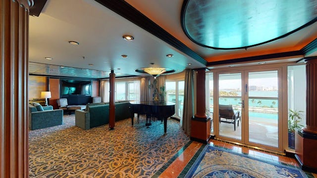 Freedom of the Seas Royal Suite Cabin Stateroom