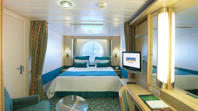 Grandeur of the Seas Ocean View Cabin Stateroom Accomodation