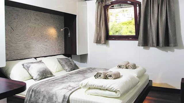 MV Corona Category A Cabin