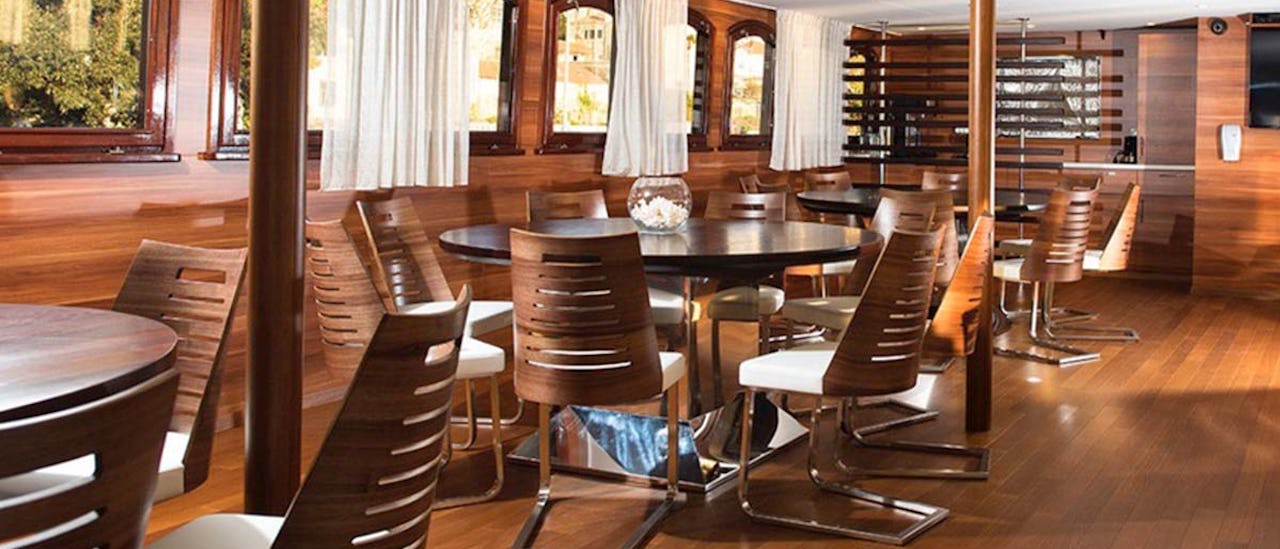 MV Corona Restaurant