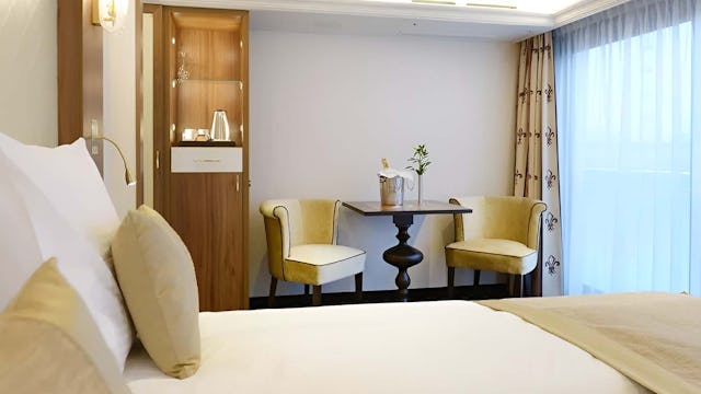 MS Jane Austen Deluxe Cabin