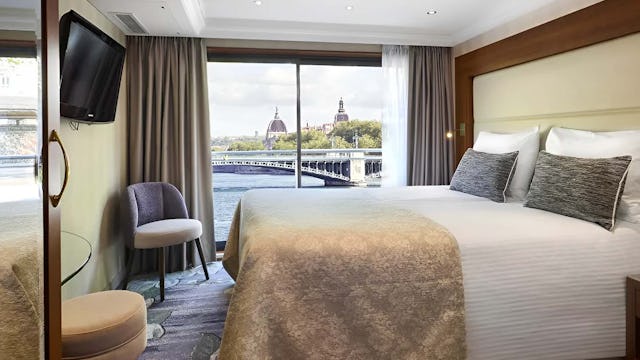 MS Lord Byron Superior Stern Suite
