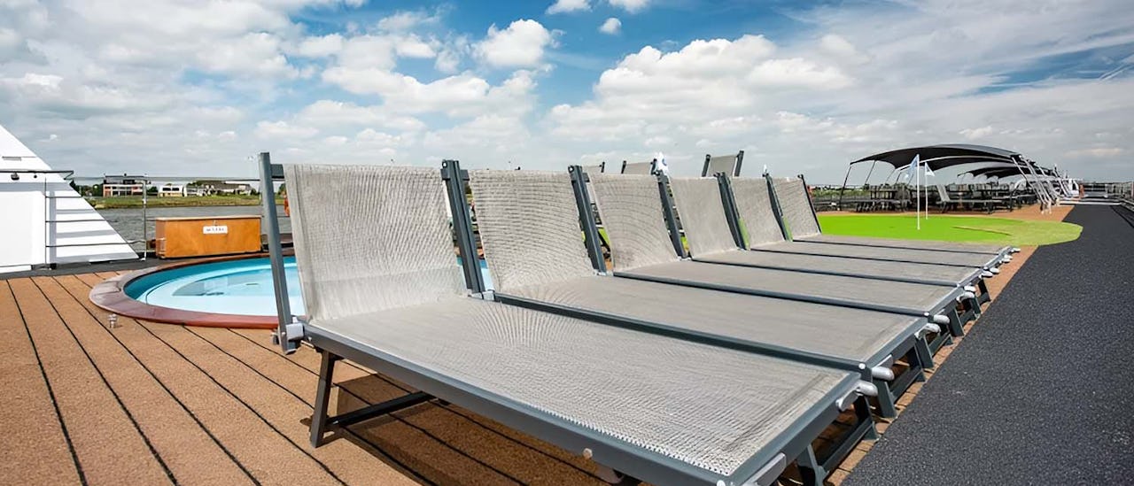 MS Oscar Wilde Sun Deck