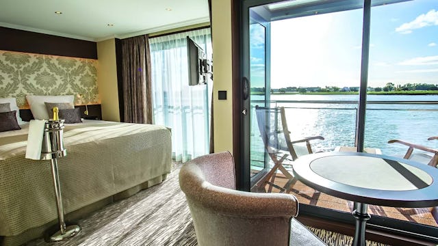 MS Thomas Hardy Deluxe Balcony Suite