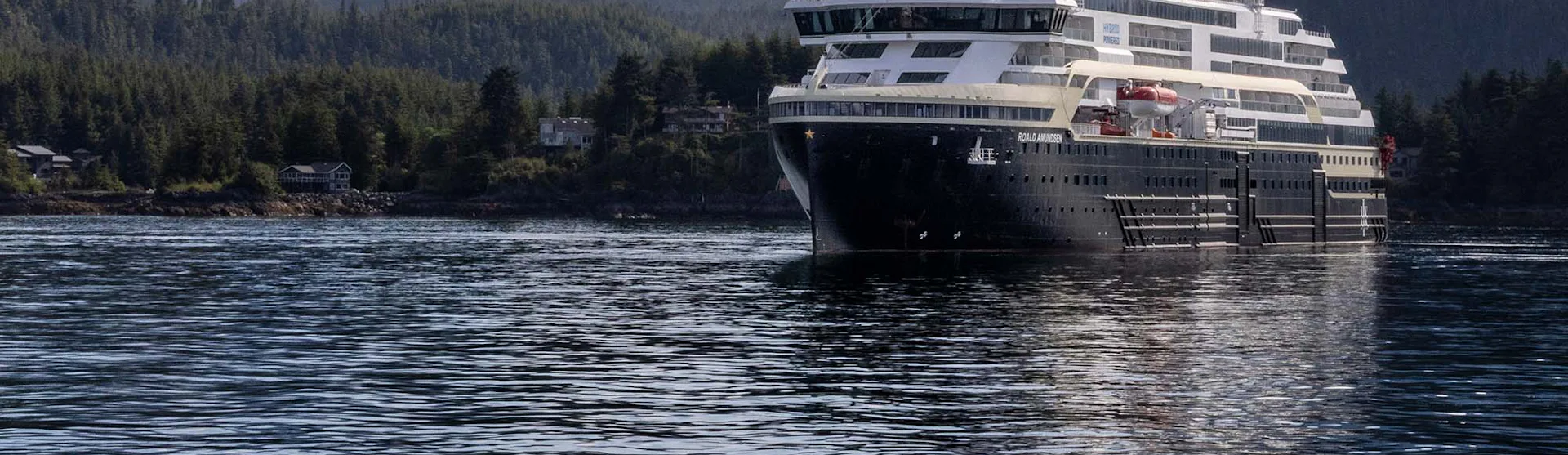 MS Roald Amundsen