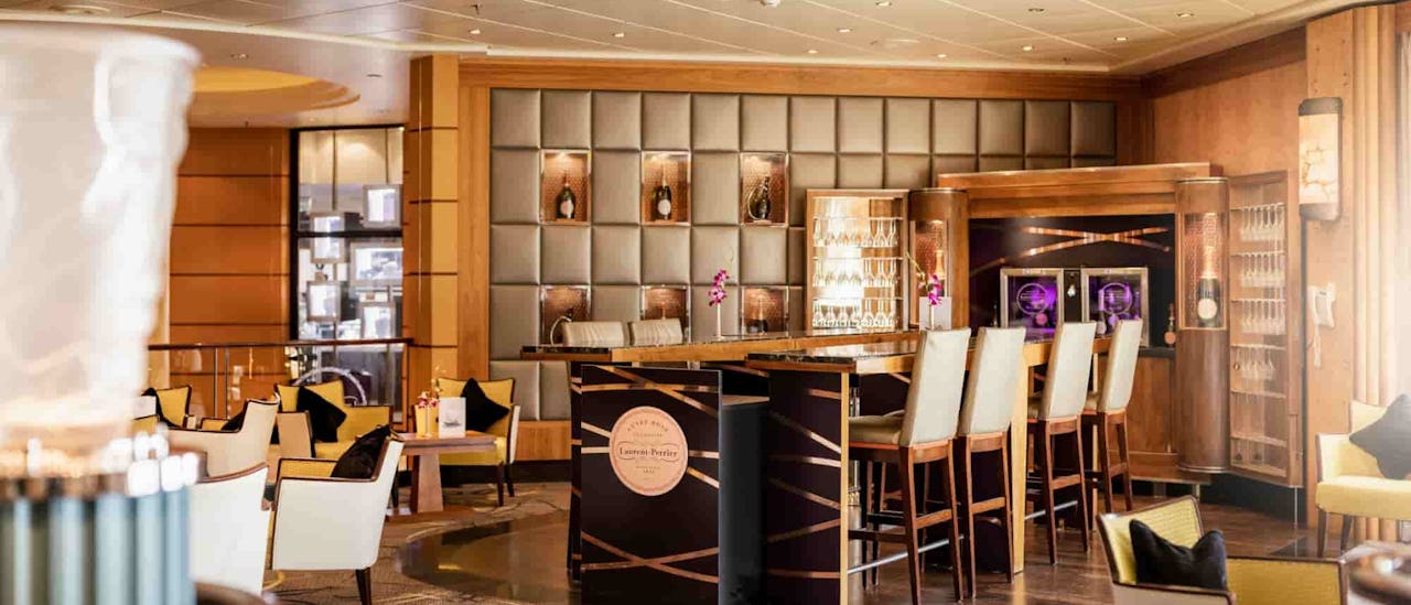 Queen Mary 2, Champagne Bar