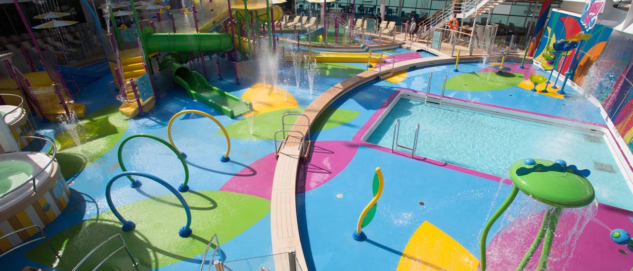 Independence of the Seas Splashaway Bay