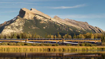 Majestic Peaks & Coastal Retreat with Rocky Mountaineer GoldLeaf & Princess Cruises
