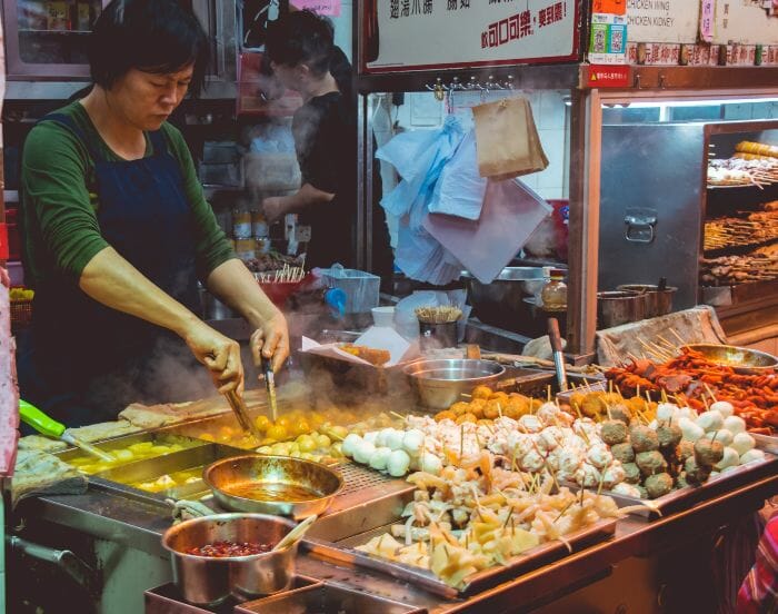 Best foodie destinations street food vendors